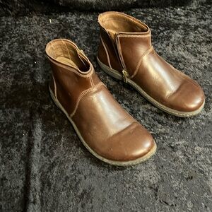 Birkenstock boots, size 37